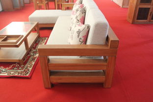 新買的家具,曬一曬圖片,廠家說(shuō)是純榆木的,沒有輔料,大家看一看覺得怎么樣